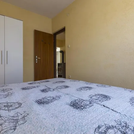 One-bedroom In 48 *