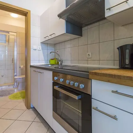 One-bedroom In 48 Crikvenica