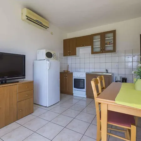 Apartment One-bedroom In 48