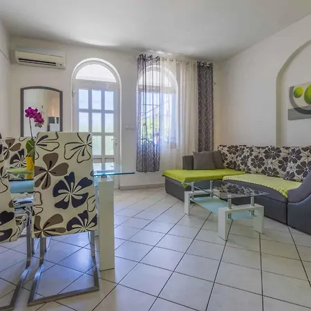 One-bedroom In 48