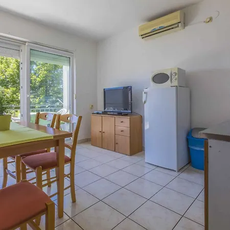 One-bedroom In 48 Crikvenica