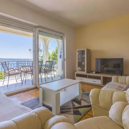 One-bedroom In 48 Apartment